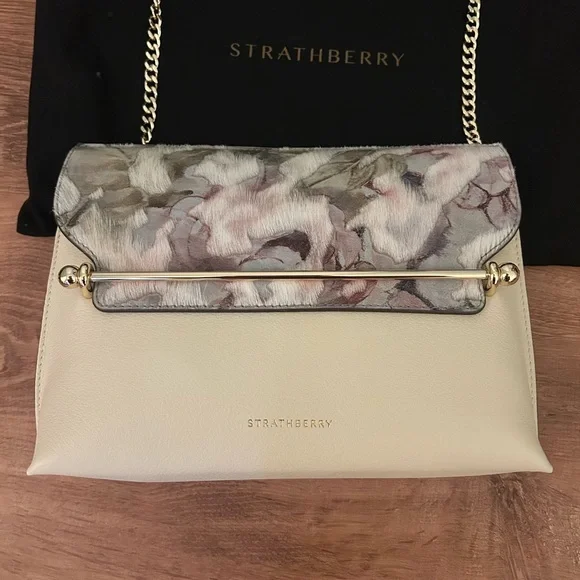 Strathberry Stylist Vanilla Textured Floral - Picture 2 of 11